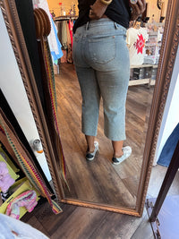 Midrise Cropped Jean