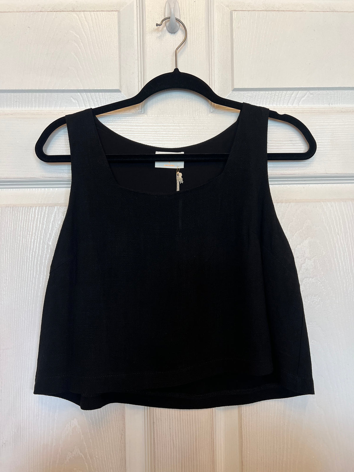 Black linen tank