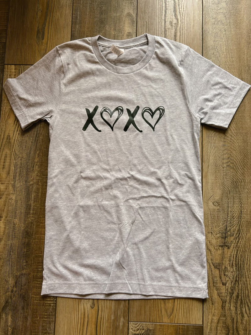 XOXO Tee