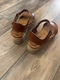 Wanda Sandal