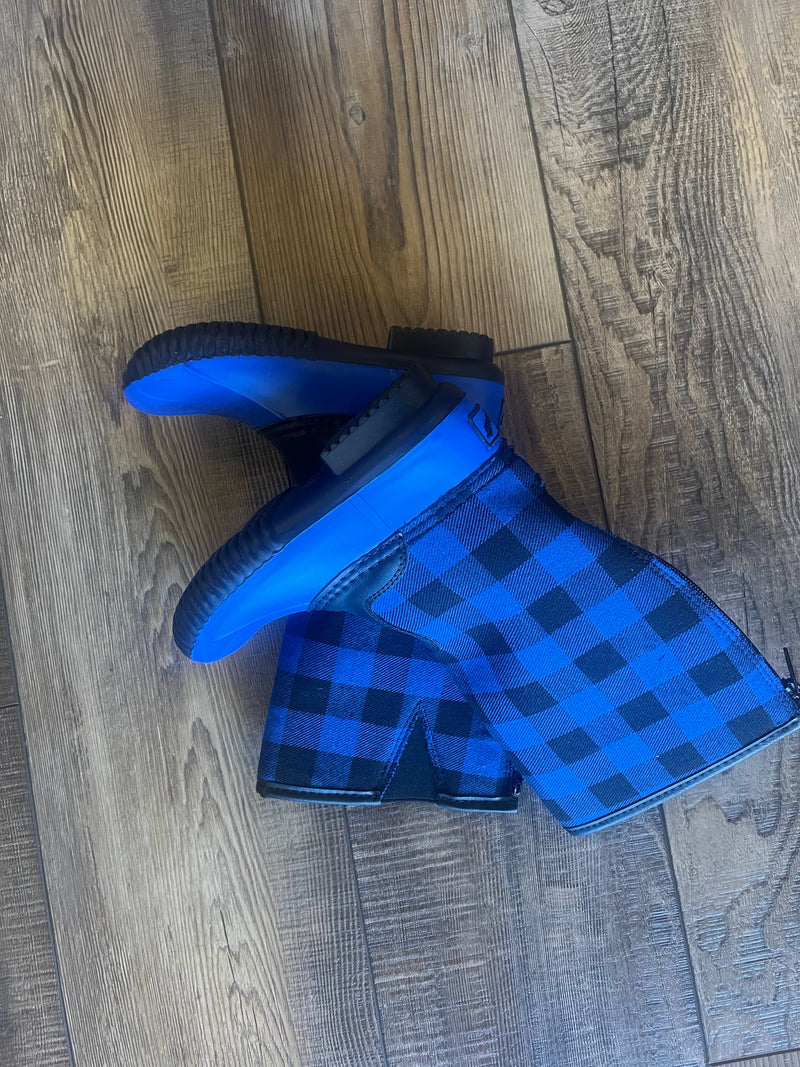 Girls Plaid boot