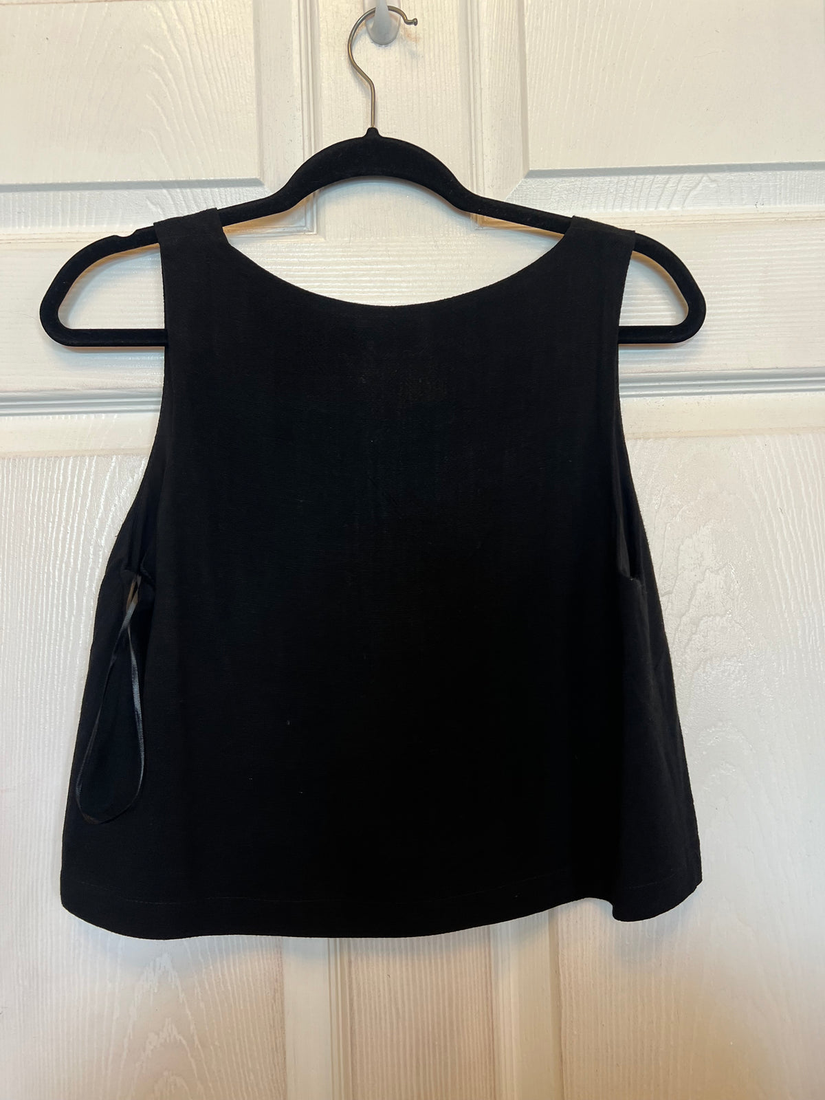 Black linen tank