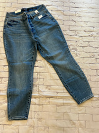 Relaxed High Jeans