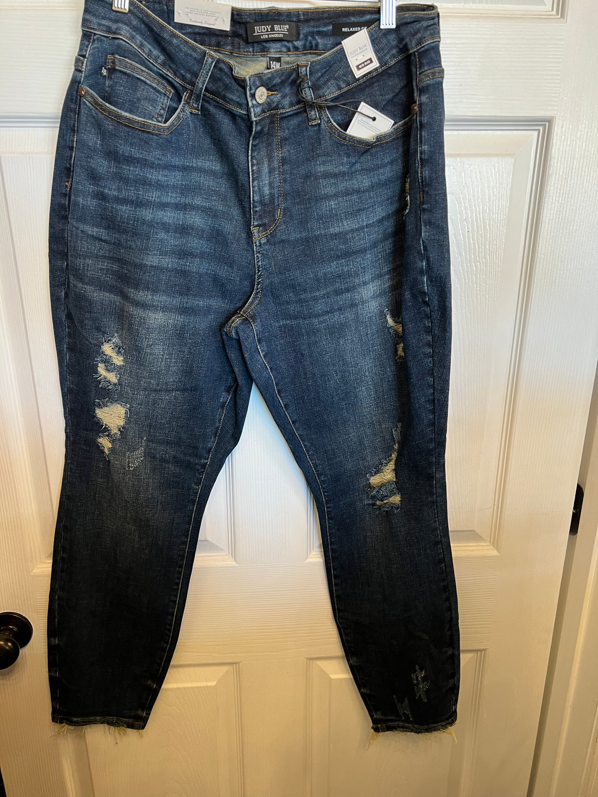Distressed Relaxed Jean