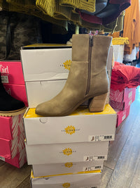 Taupe Maora Boot